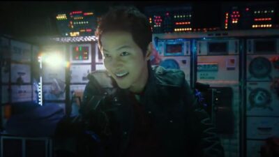 Corona Gelombang Dua, Film Baru Song Joongki dan Joe Taslim Tunda Tayang