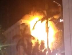 Gedung Kejaksaan Agung Terbakar, 17 Mobil Pemadam Dikerahkan !