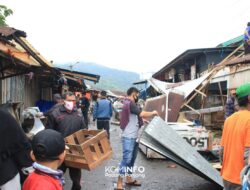 Perbaikan Jalan, Kios Kayu Sekitaran Pasar Pusat Padang Panjang Dibongkar