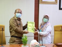Pjs. Wako Solok Tandatangani Dokumen Usulan Alih Status/Hibah Barang Milik Negara (BMN)