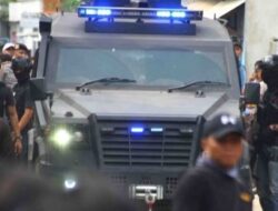 Terduga 6 Teroris, Densus 88 Berhasil Tangkap Satu Orang di Padang !