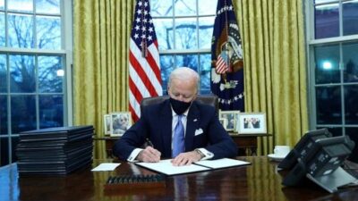 Resmi Jadi Presiden, Joe Biden Langsung Batalkan Kebijakan Trump