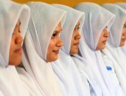 Ini Kronologi Soal Siswa Non Muslim Diwajibkan Berhijab di SMK 2 Padang