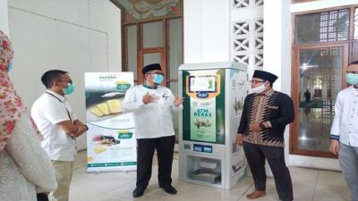 Pertama di Kota Padang, ATM Beras Gratis di Mesjid Nurul Iman