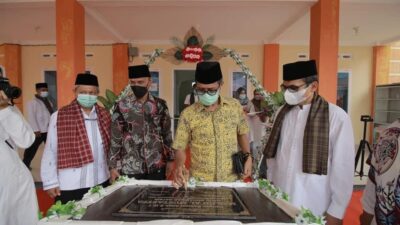 Gubernur Irwan Prayitno Resmikan Masjid Al Mustasyifa Yang Di Prakarsai Yayasan Darianis Yatim