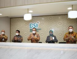 Saham Bank Syariah Indonesia Meroket Usai Resmi IPO