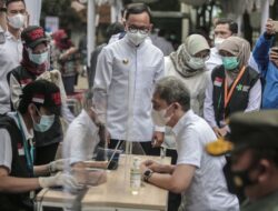 Data Dinkes, Vaksinasi Nakes di Sumbar Sudah 75 Persen