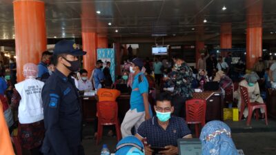Dinas Perdagangan Padang Gelar Vaksinasi Tahap Dua Bagi Pedagang Pasar