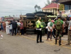 Truk Seruduk Sejumlah Motor di Jalan Lintas Solok Padang