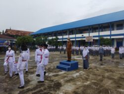 Wawako Menjadi Inspektur Upacara Bendera di SMAN 1 Kota Solok