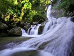 Tiga Mahasiswa Dilaporkan Hanyut di Air Terjun Lubuk Hitam Bungus