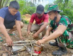 Jaga Lingkungan, Satgas TMMD 110/ Kodim 1201 dan Warga Bakar Tumpukan Sampah