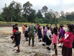Satgas TMMD 110/ Kodim 1201 Berikan Penyuluhan Bahaya Narkoba ke Pelajar SMPN 6 Desa Tolok