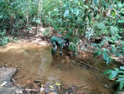 Satgas TMMD 110/ Kodim 1201 Bantu Bersihkan Pipa Air Warga