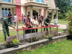 Satgas TMMD 110/ Kodim 1201 Edukasi Jemaat Gereja Cuci Tangan yang Benar