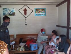 Satgas TMMD 110/ Kodim 1201 Dampingi Kegiatan Posyandu di Desa Tolok