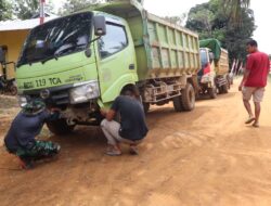 Personil Satgas TMMD 110/ Kodim 1201 Ikut Ronda Malam Bersama Warga Tolok