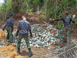 Material Batu Bakal Rampungkan Pembuatan Jembatan Beton TMMD 110/ Kodim 1201