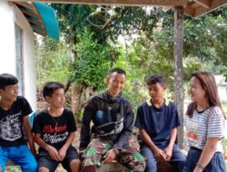 Satgas TMMD 110/ Kodim 1201 Beberkan Sisi Negatif dan Positif Bermain Handpone pada Remaja