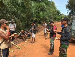 Warga Antusias Dikunjungi Anggota Satgas TMMD 110/ Kodim 1201