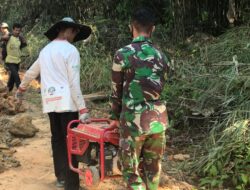 Kebut Pembangunan Jembatan, Satgas TMMD 110/ Kodim 1201 Bawa Genset ke Lokasi