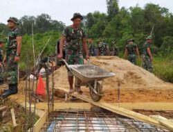 Satgas TMMD 110/ Kodim 1201 Gunakan Arco Angkut Semen Untuk Jembatan
