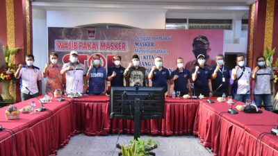 Presiden Mercedes-Benz Club Indonesia Kagumi Alam Kota Padang