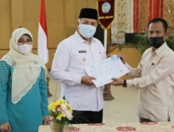 Wako Solok Terima Perubahan Dokumen Kependudukan