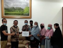 Pemkab Tanah Datar Memberikan Pinjaman Modal Kepada Pedagang Pasa Pabukoan Batusangkar