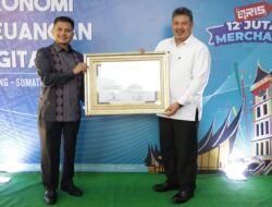 Wako Solok Terima Penghargaan di Festival Ekonomi Keuangan Digital 2021