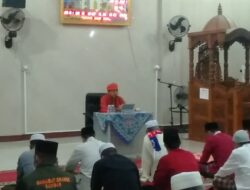 Ustadz Orange Berikan Tausiyah Shalat Shubuh Di Masjid Akbar Baiturrahman Painan