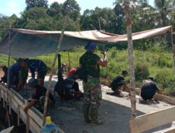 Jalin Kedekatan, Satgas TMMD 110 / Kodim 1201 Anjangsana ke Rumah Warga