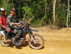 Meskipun Kondisi Tanah di Jembatan Box Cluvert Berlumpur, Anggota Satgas TMMD Tetap Semangat Bekerja
