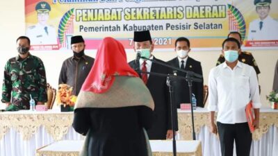 Bupati Lantik Penjabat Sekretaris Daerah Pessel