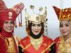 Perlengkapan Pakaian Adat Sumatera Barat