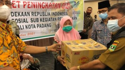 Dinas Sosial Salurkan Bantuan Pemerintah Pada Veteran di Padang