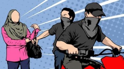 Terekam CCTV, Viral Aksi Jambret Rampas Tas Ibu Rumah Tangga di Padang