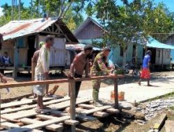 Sertu Sahrul Komsos di Kampung Dorba