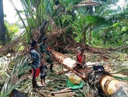 Warga Kampung Dorba Bangun Kampungnya Lebih Baik