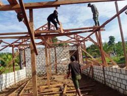 Bersama Warga, Semangat Satgas TMMD Kodim 1712/Sarmi Terpacu