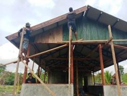 Warga Kampung Dorba Dibuat Takjub dengan Kepiawaian Satgas TMMD