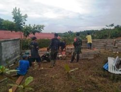 Pasiter meninjau langsung lokasi TMMD pengerjaan pagar Gereja Santo Kristoforus