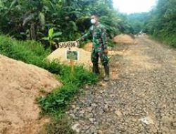 Anggota satgas TMMD cek patok sasaran TMMD