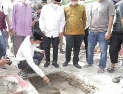 Wawako Solok Bersama UAS Letakkan Batu Pertama Pembangunan Masjid Nurul Hidayah