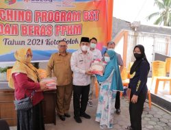 Wawako Solok Launching Program BST dan Beras PPKM