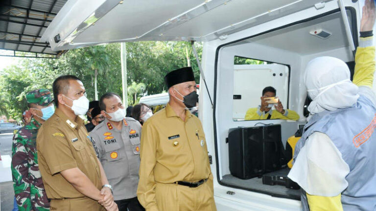 Dinkes Sumbar Sediakan Mobil Swab Keliling Gratis