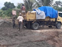Truk Muatan Tehel Tiba di Lokasi Pembangunan TMMD