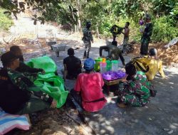 Usai Makan Siang Pasiter Beri Arahan Kepada Satgas Di Lokasi TMMD Ke – 111 Kodim 1202/Skw.