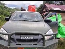 Mobil Kodim Menyortir Barang Material Ke Lokasi TMMD Regtas Ke 111 Kodim 1202/Skw