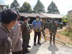 Bersama Bupati Bengkayang Dansatgas TMMD ke-111 Kodim 1202/Skw Tinjau Rabat Jalan Beton